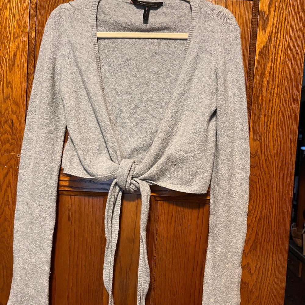 BCBG Maxazria tie front shrug Small